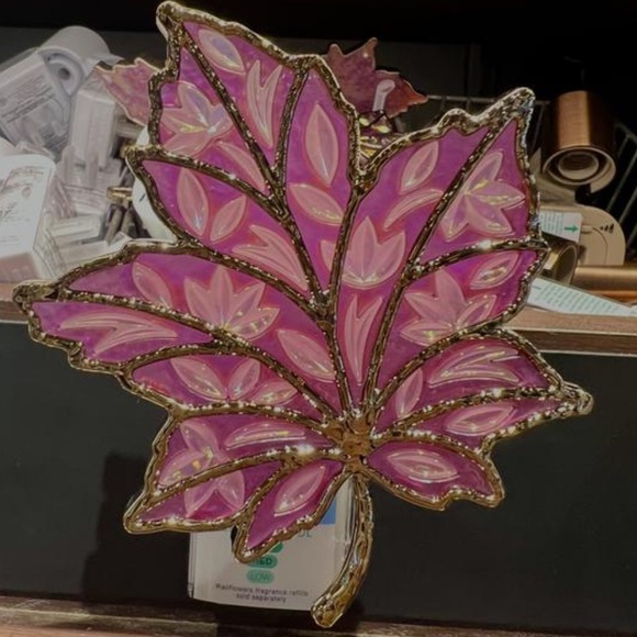 Etched Leaf Wallflowers Scent Control Nightlight Wallflowers Fragrance P… - Picture 4 of 7